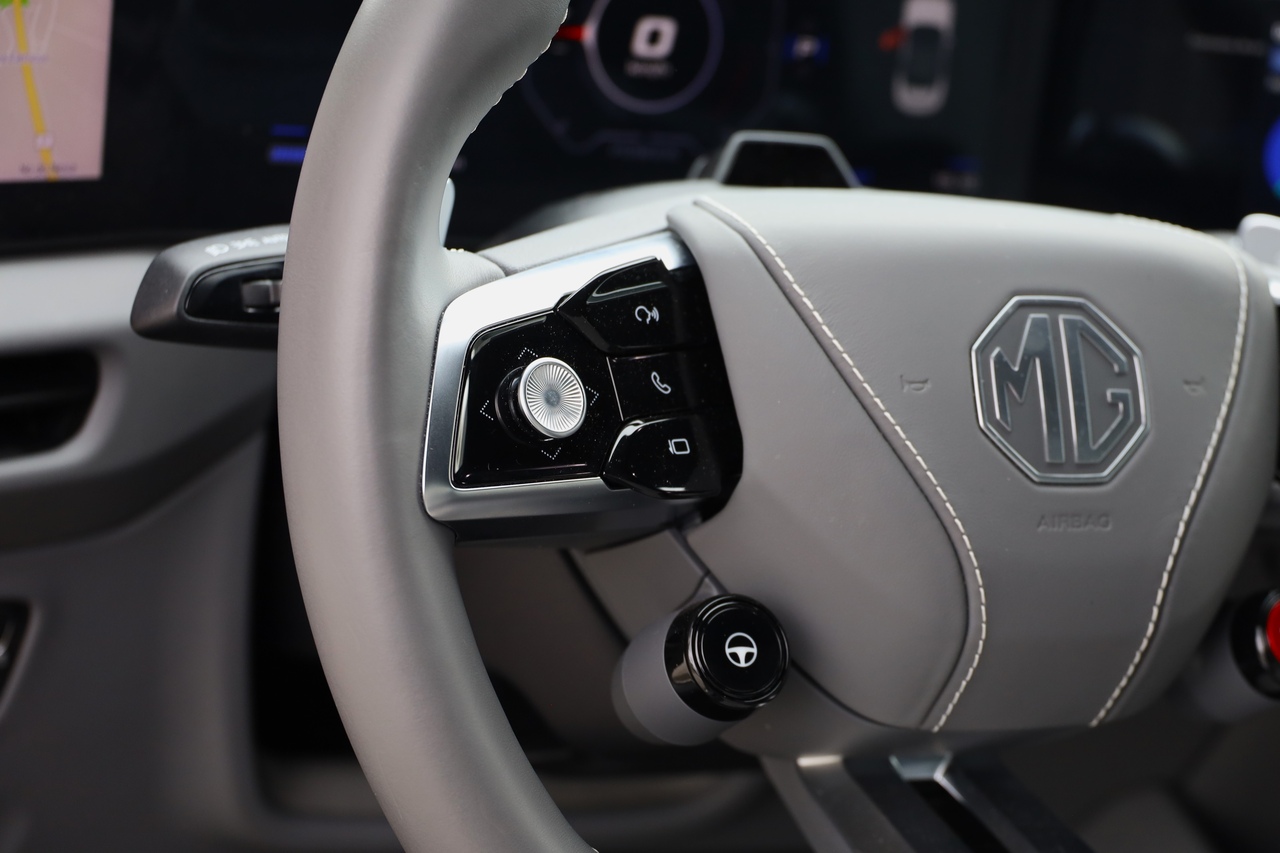 Cyberster 77kWh 4WD LUX+Black Convertible 