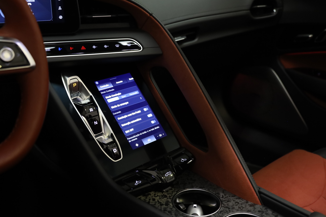 MG Cyberster 77kWh 4WD LUX+Red Convertible 