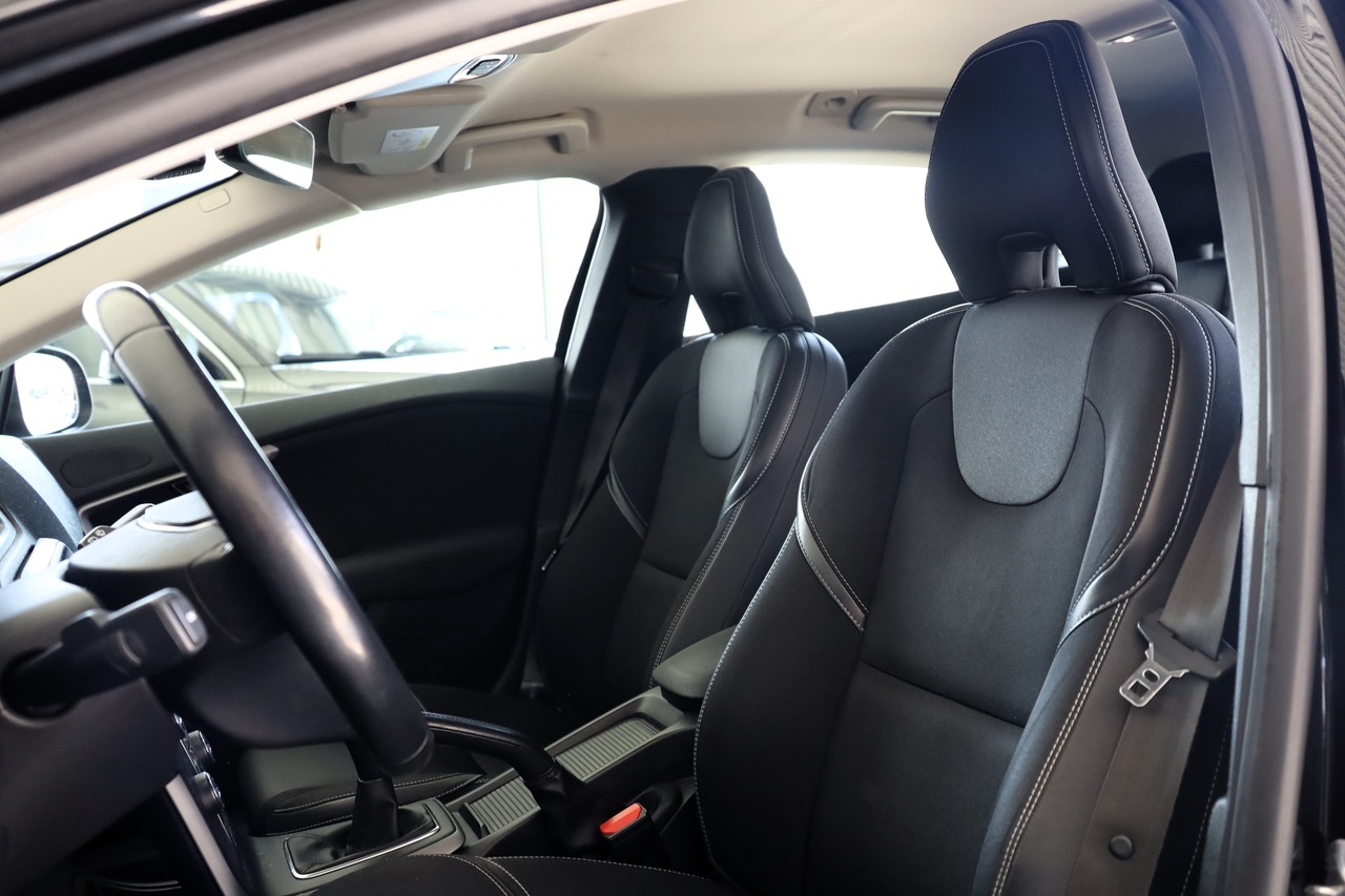 V40 D3 Momentum