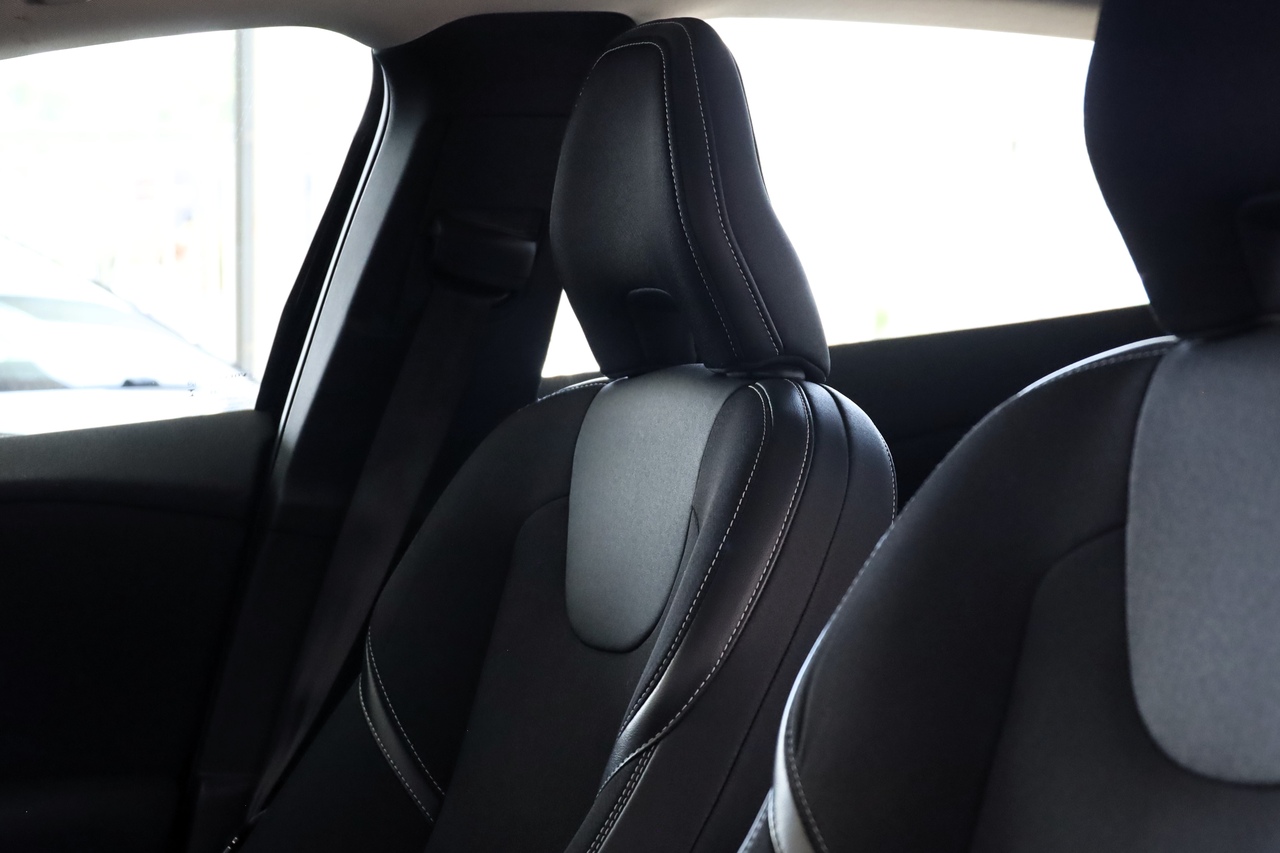 V40 D3 Momentum
