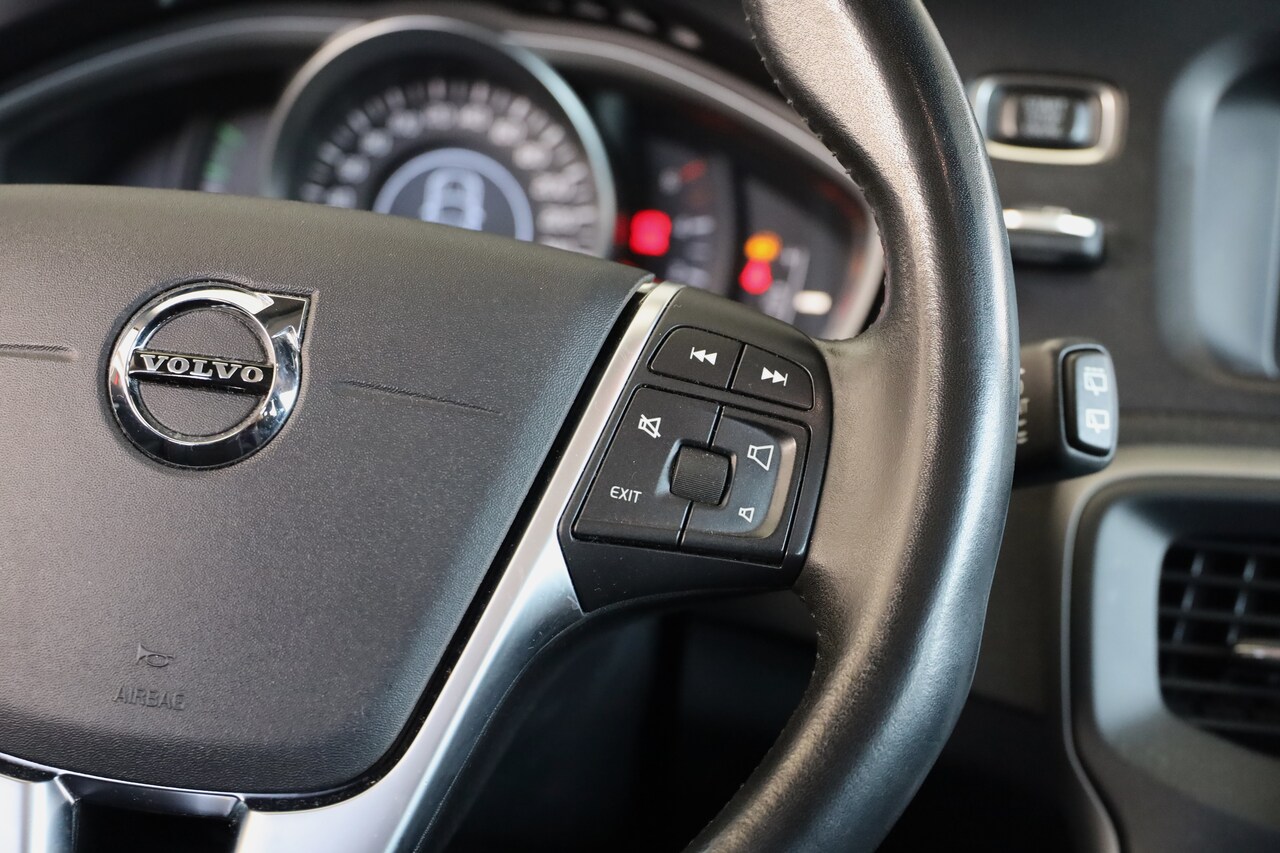 V40 D3 Momentum