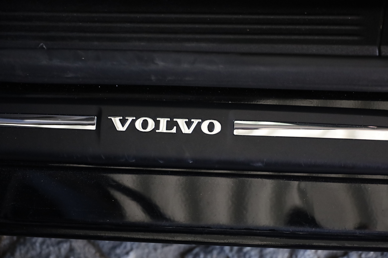 V40 D3 Momentum