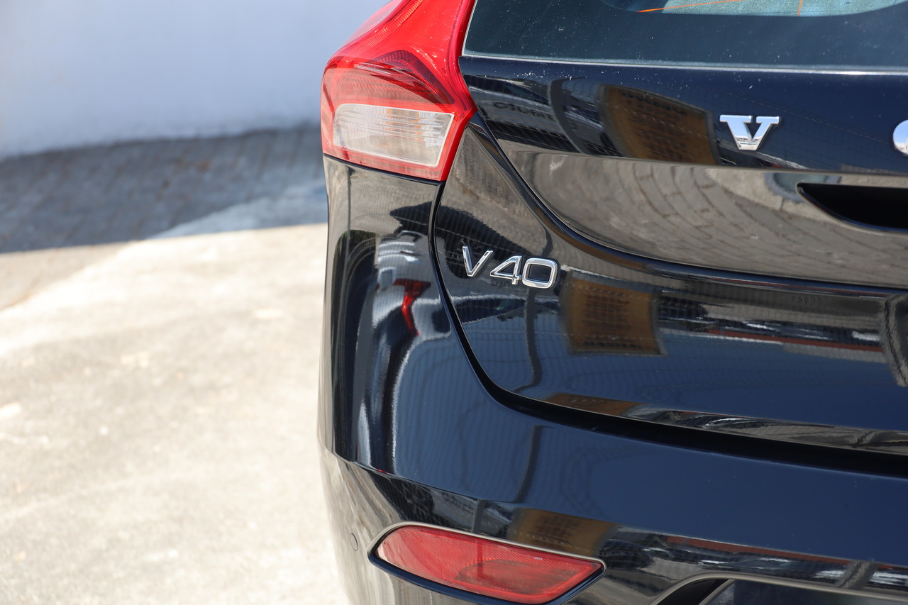 V40 D3 Momentum