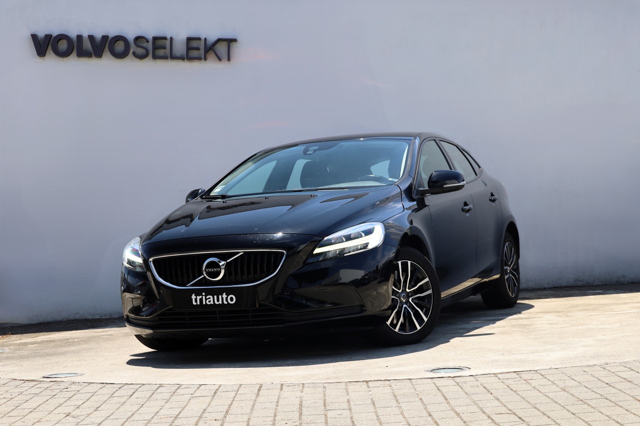V40 D3 Momentum