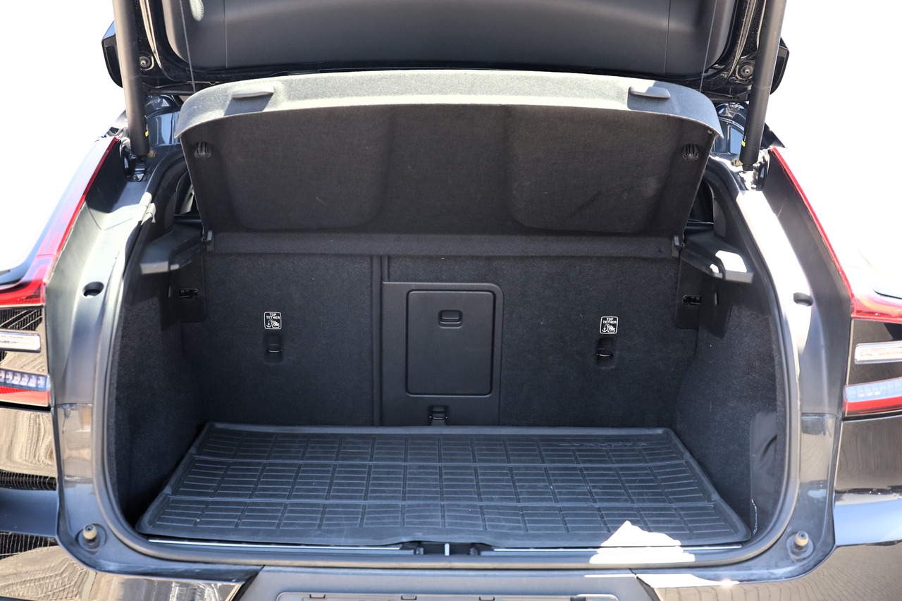 EC40 Single Motor Extended Range Ultra Black Edition