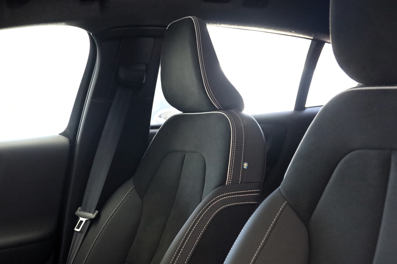 EC40 Single Motor Extended Range Ultra Black Edition