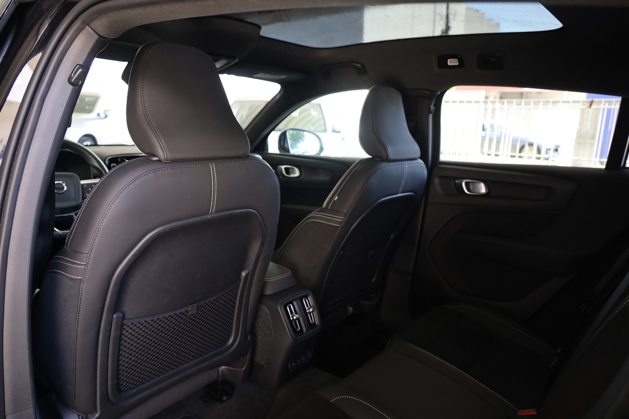 EC40 Single Motor Extended Range Ultra Black Edition