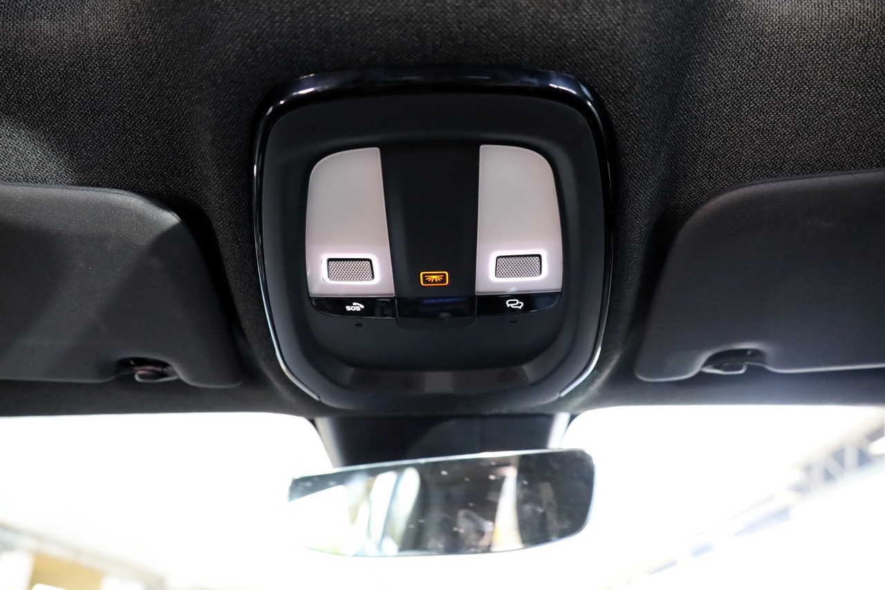 EC40 Single Motor Extended Range Ultra Black Edition