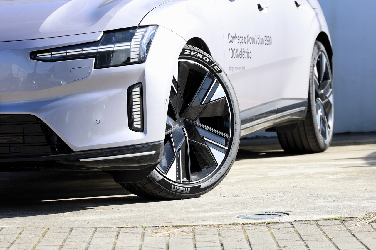 ES90 Single Motor Extended Range Ultra