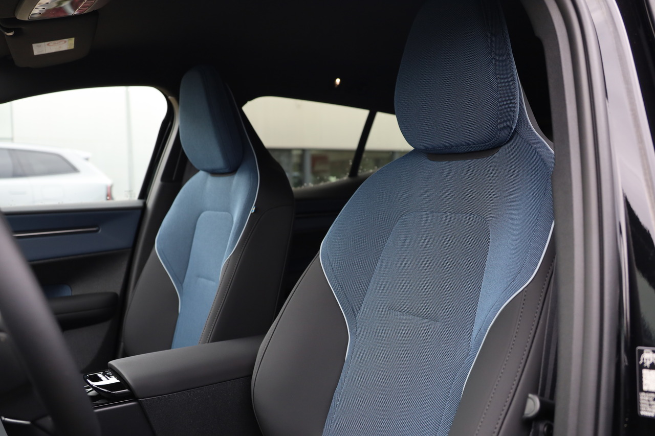 EX30 Black Edition Single Motor Plus