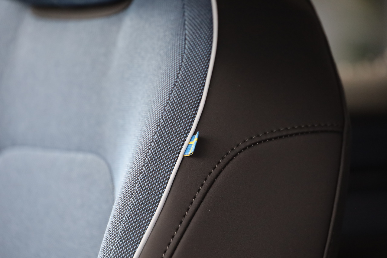 EX30 Black Edition Single Motor Plus