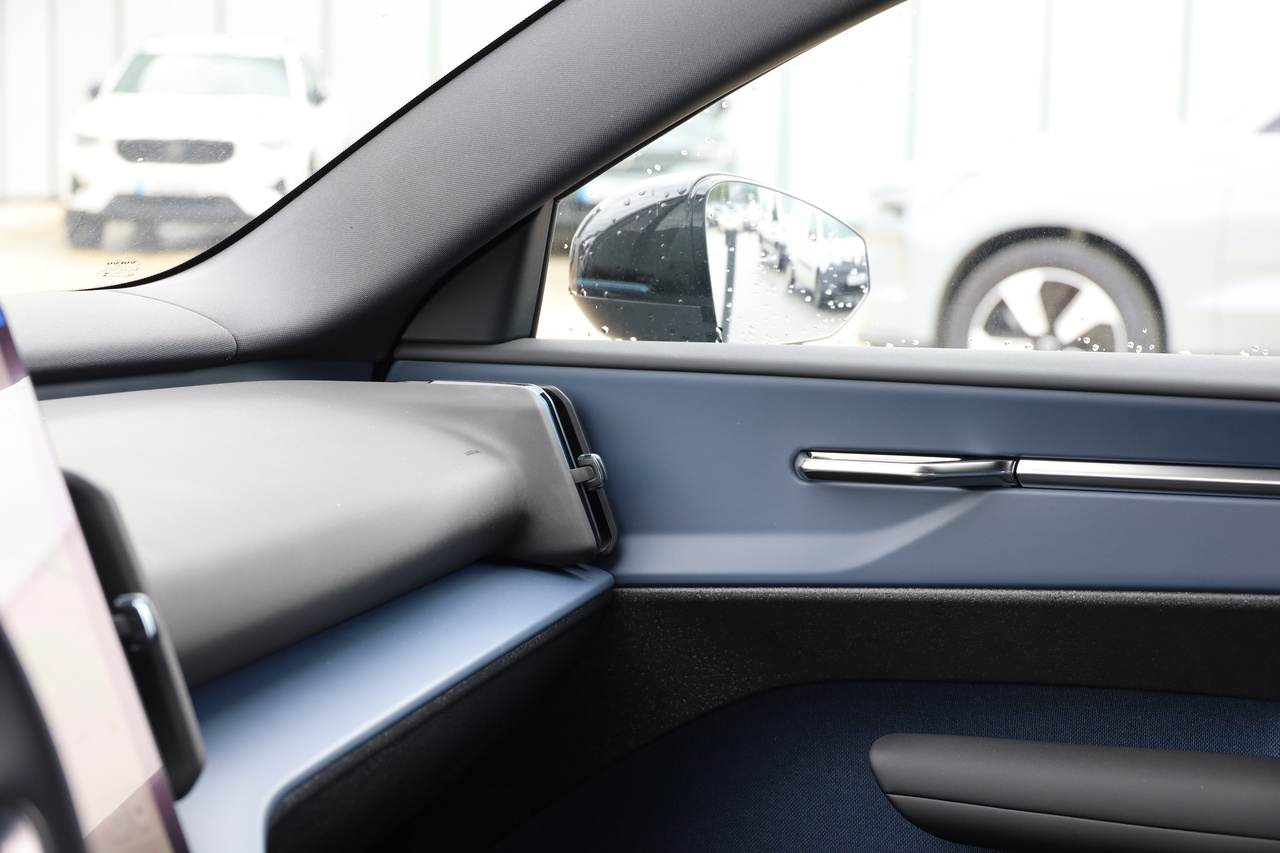 EX30 Black Edition Single Motor Plus