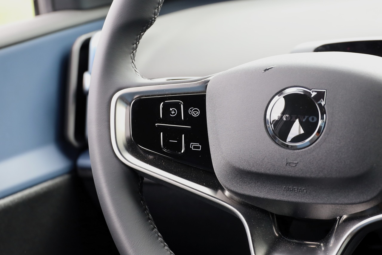 EX30 Black Edition Single Motor Plus