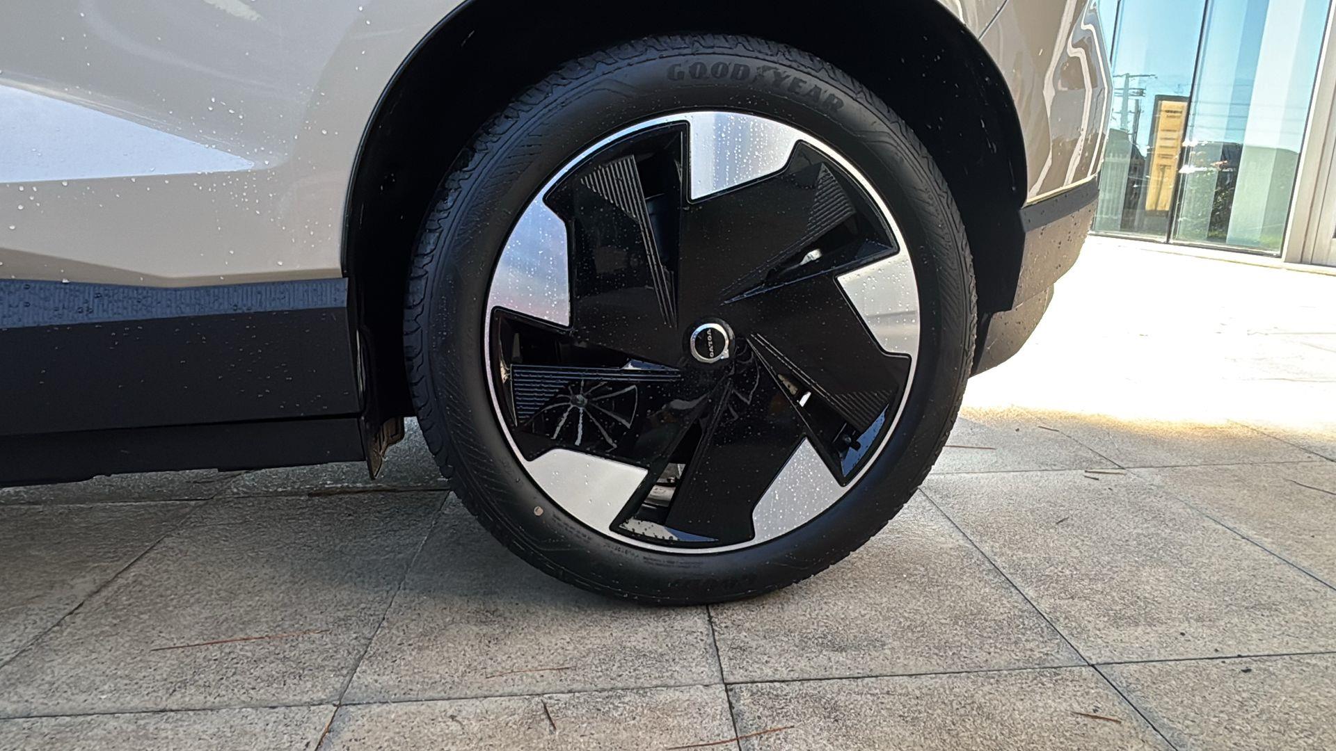 EX30 Single Motor Extended Range Plus