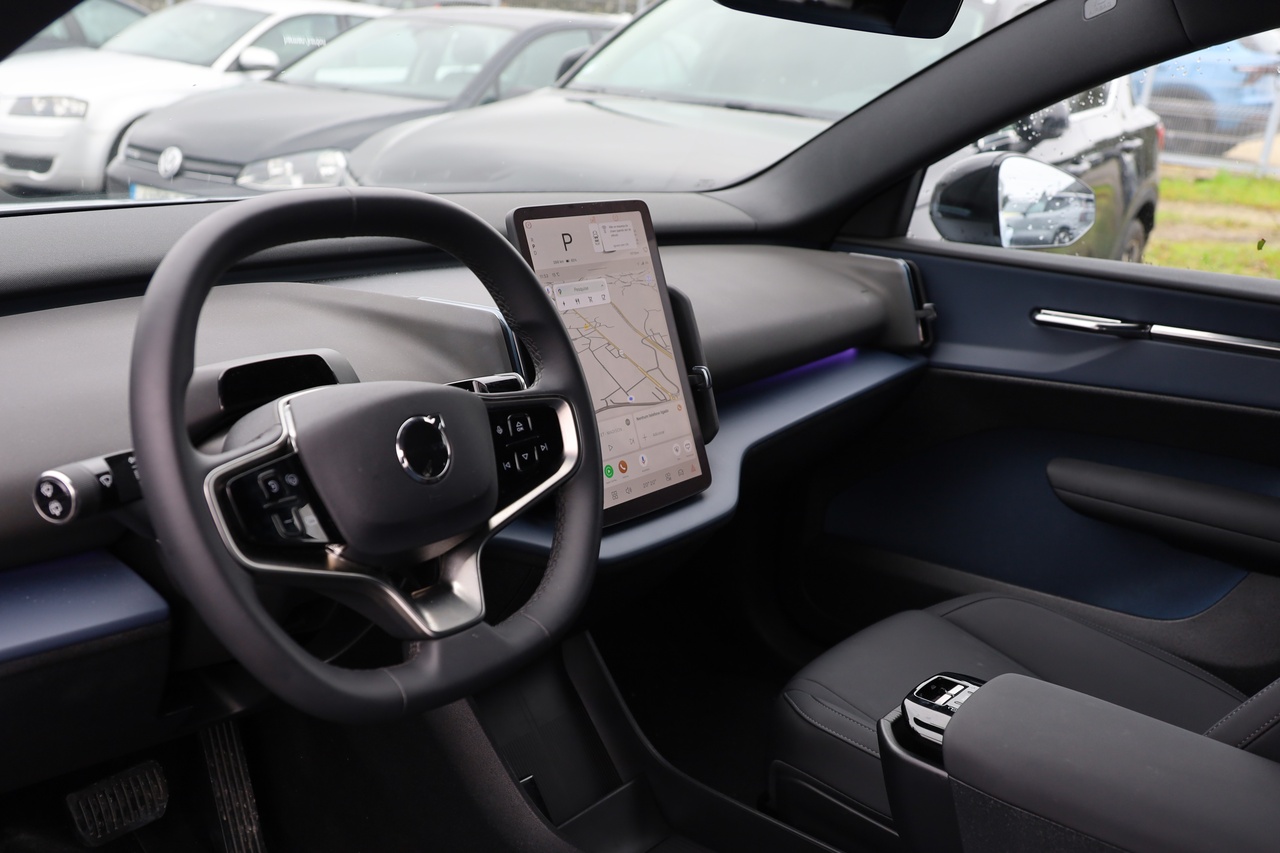 EX30 Single Motor Plus