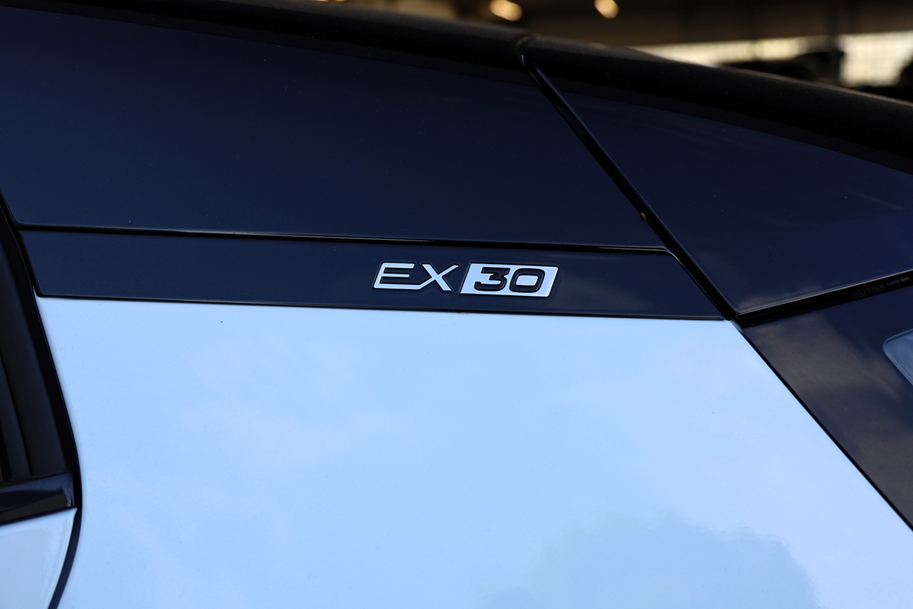 EX30 Twin Motor Performance Plus