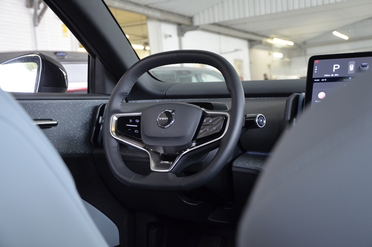 EX30 Twin Motor Performance Ultra