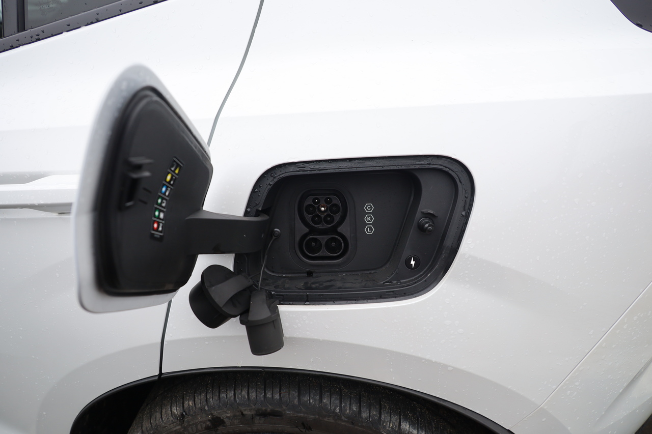 EX30 Twin Motor Performance Ultra