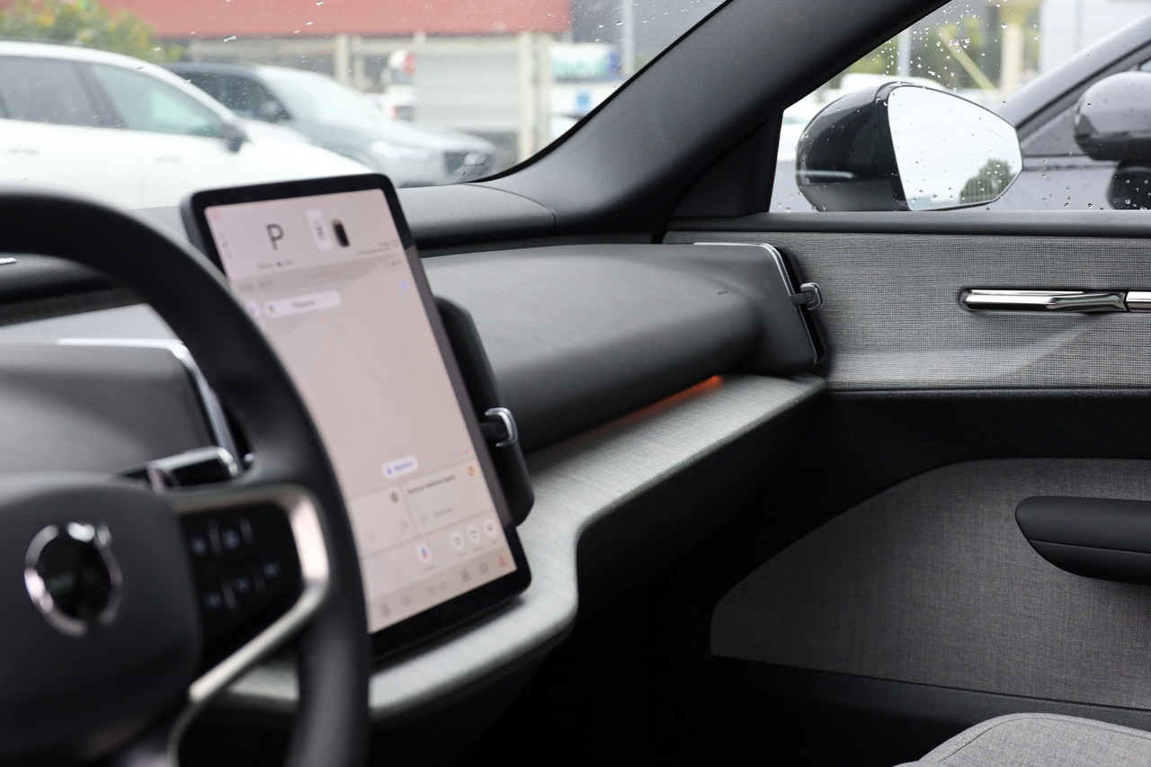 EX30 Twin Motor Performance Ultra