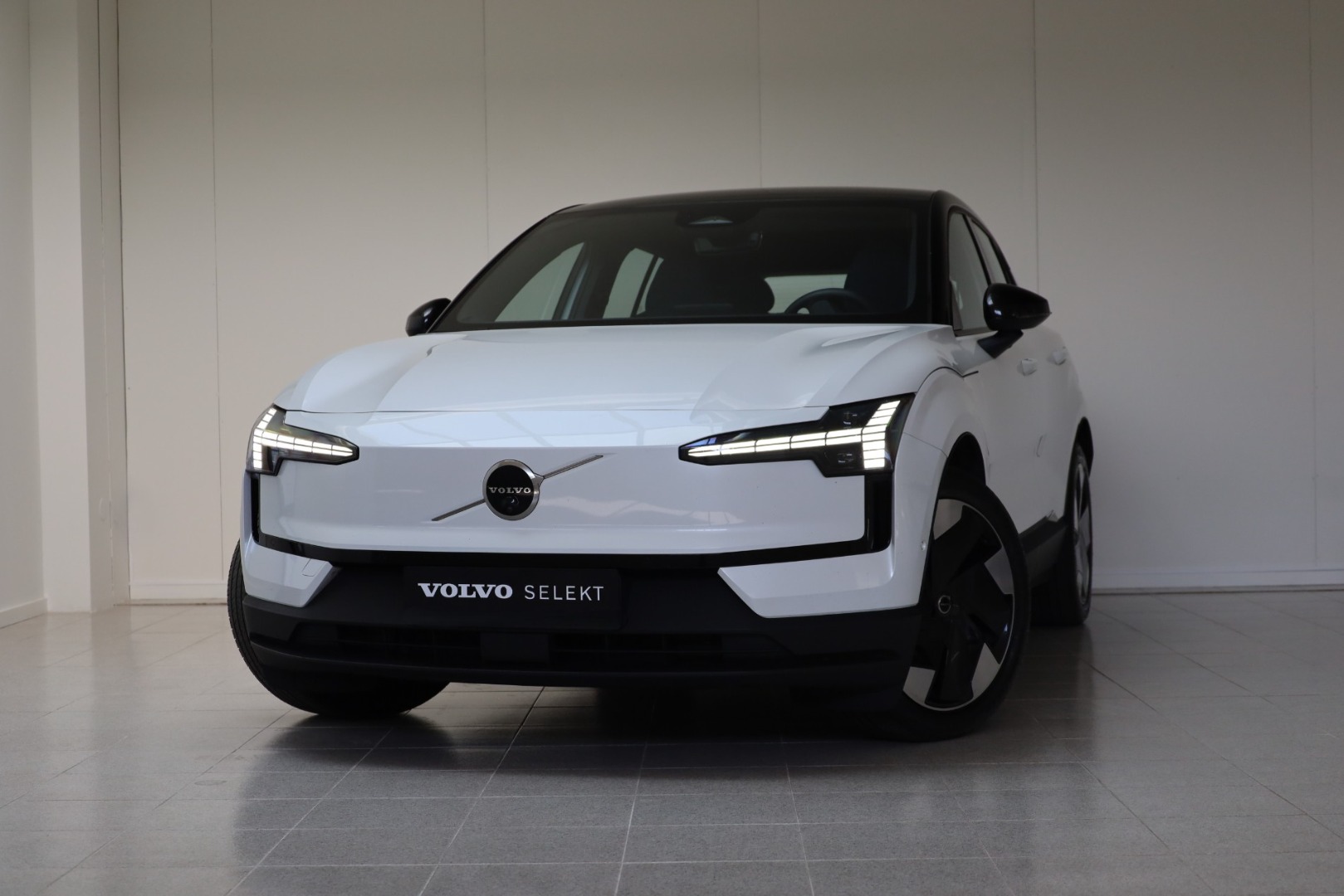 EX30 Twin Motor Performance Ultra