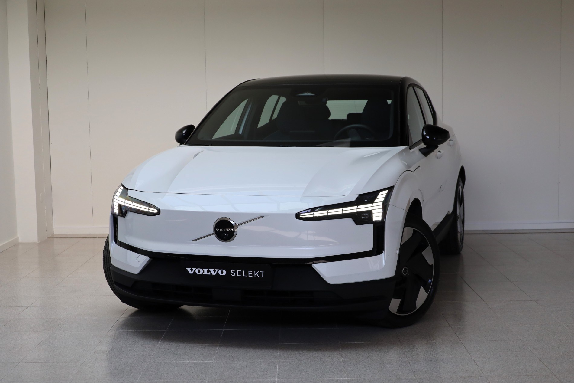 EX30 Twin Motor Performance Ultra