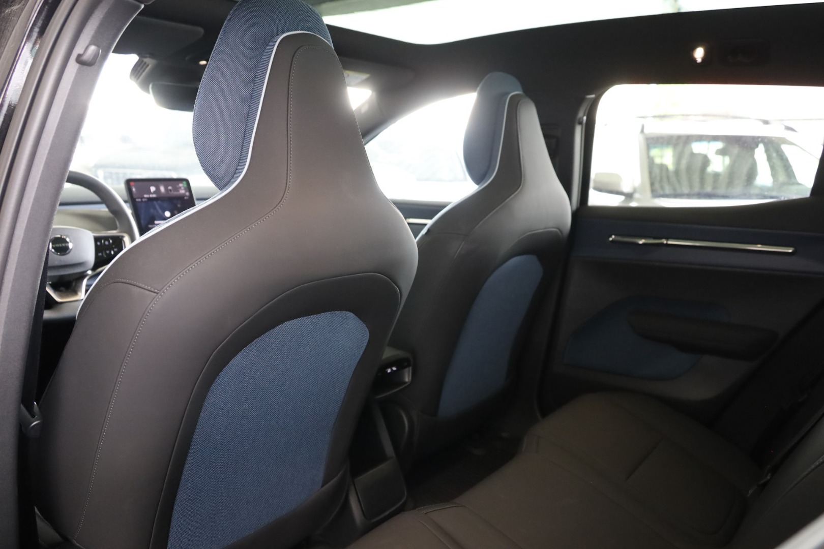 EX30 Twin Motor Performance Ultra