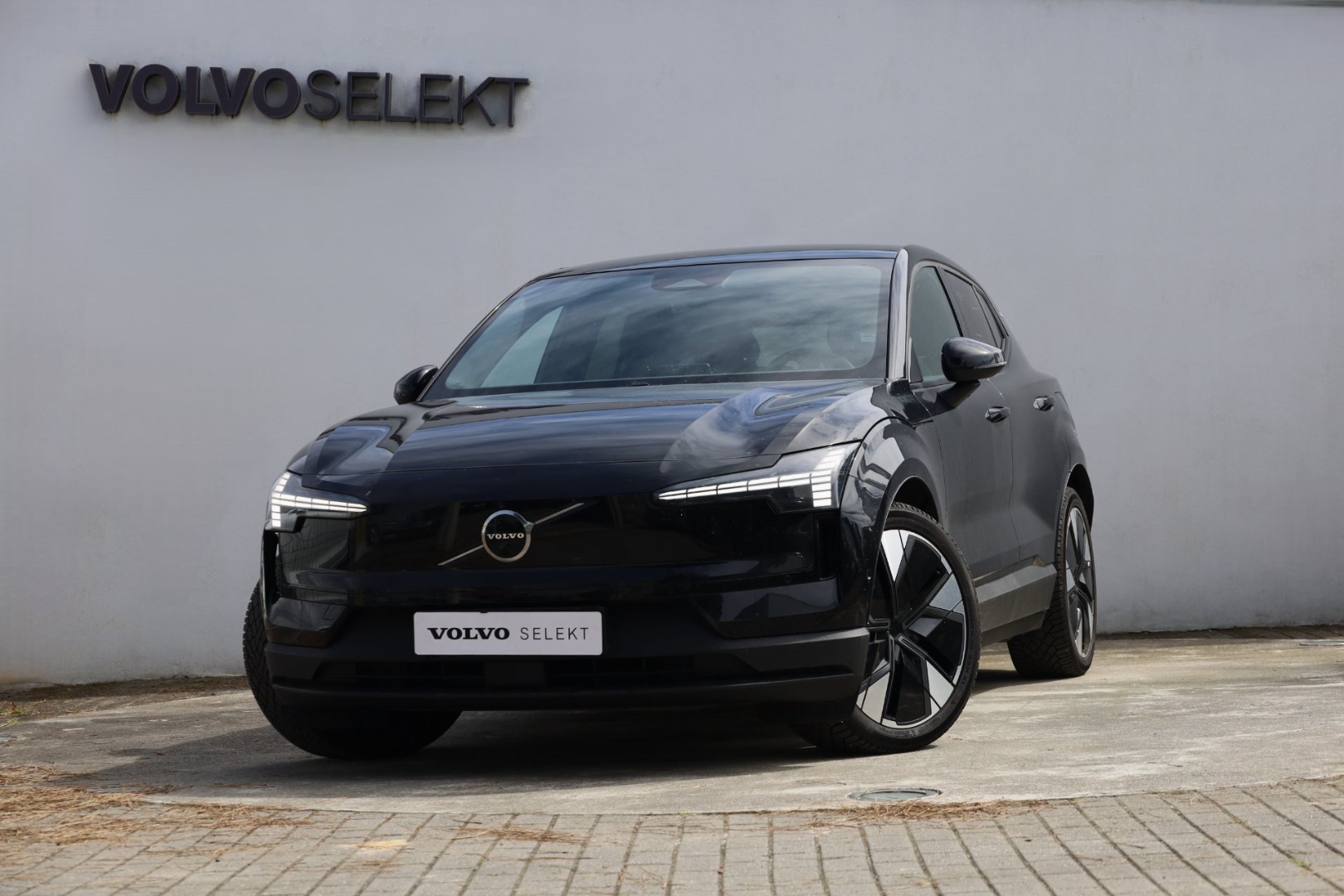 EX30 Twin Motor Performance Ultra