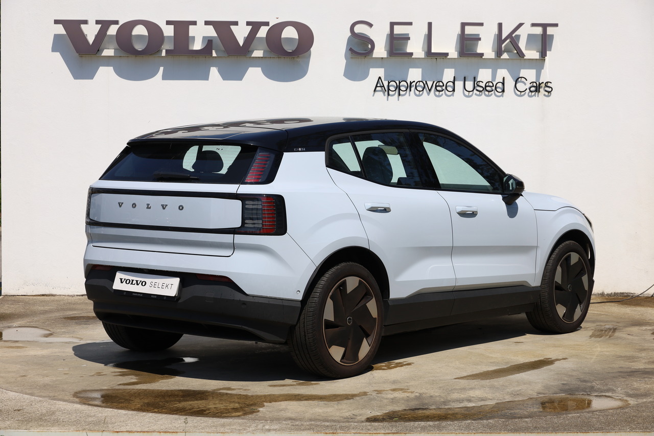 EX30 Twin Motor Performance Ultra