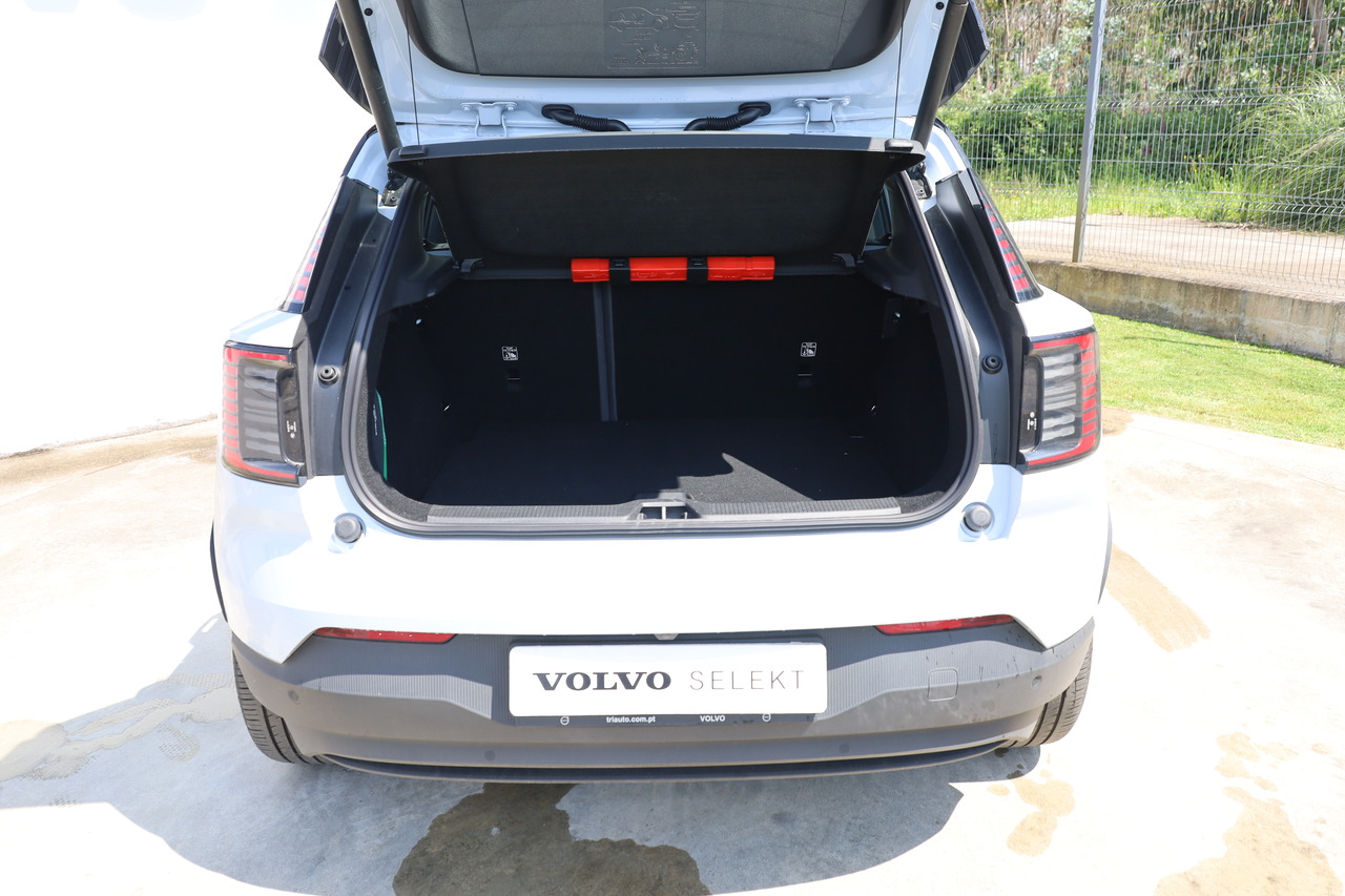 EX30 Twin Motor Performance Ultra