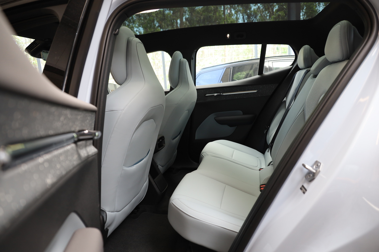 EX30 Twin Motor Performance Ultra