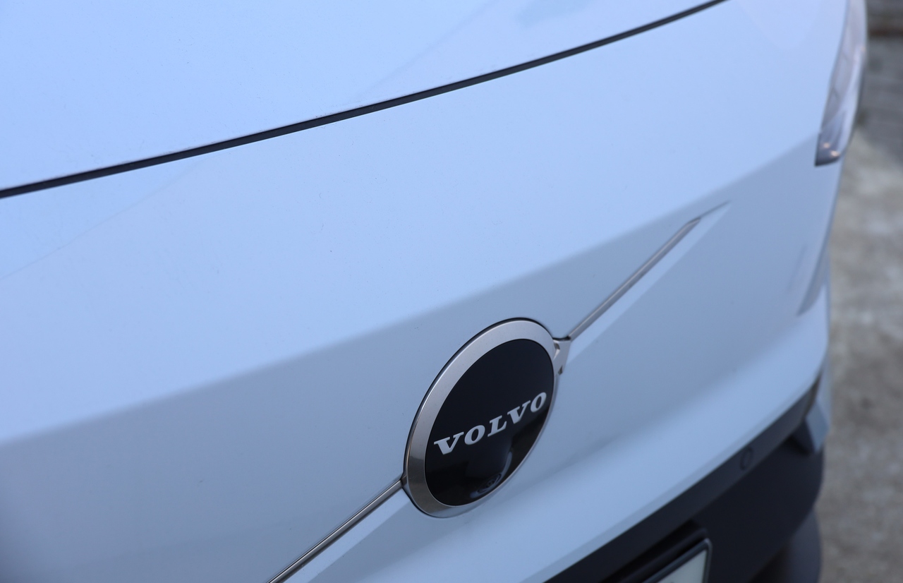 EX30 Twin Motor Performance Ultra