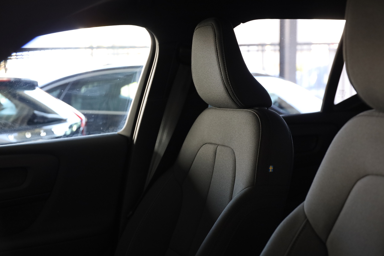 EX40 Single Motor Extended Range Plus Black Edition