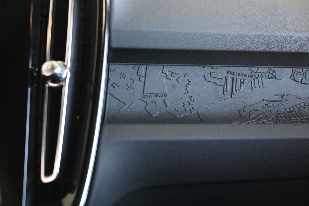 EX40 Single Motor Extended Range Plus Black Edition