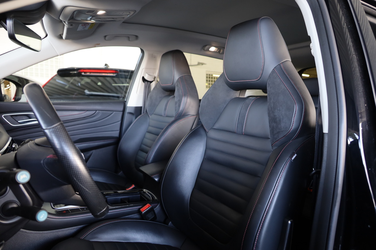 MG EHS 1.5T 2WD LUXURY