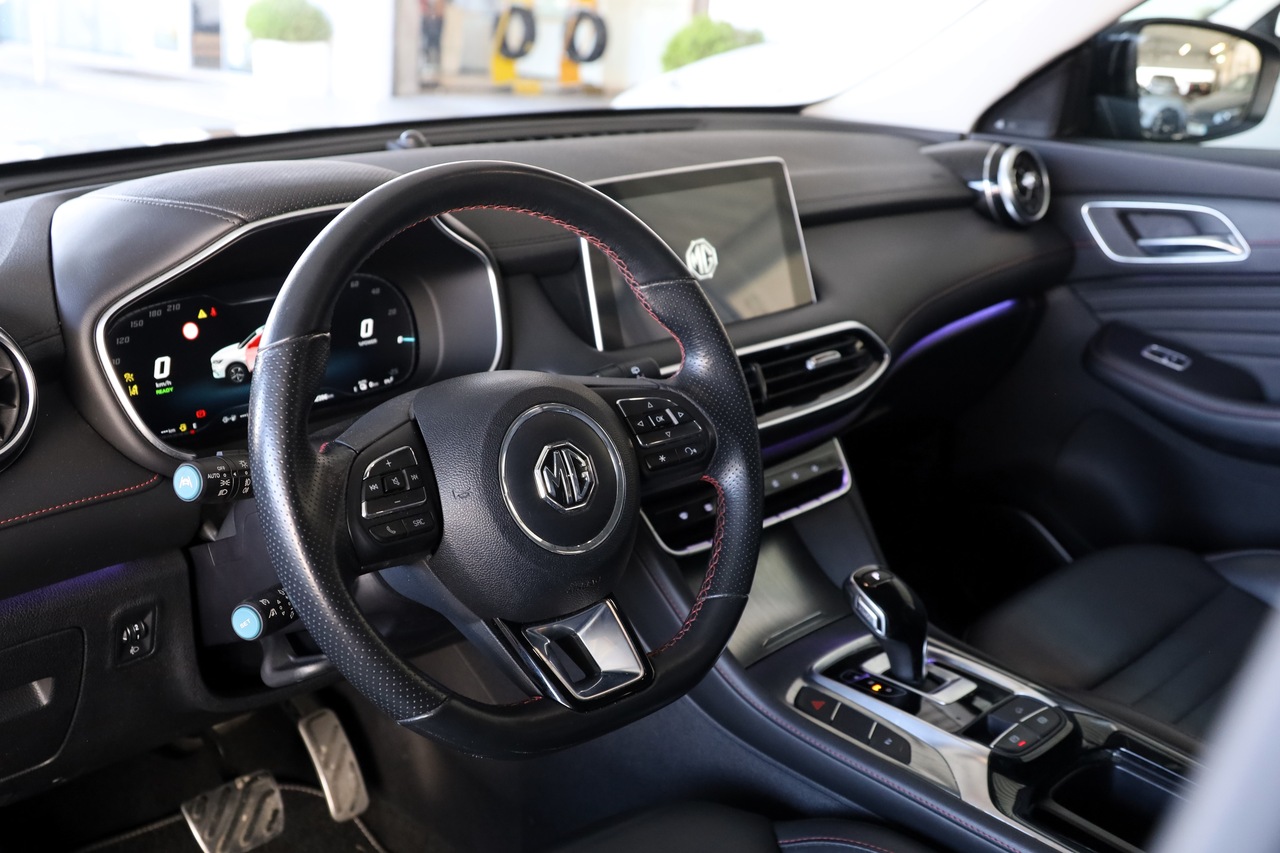 MG EHS 1.5T 2WD LUXURY