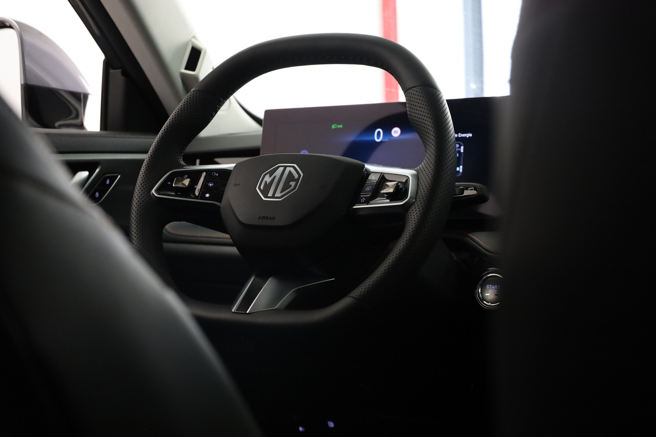 MG HS Hibrido Plug-in 1.5T 21kWh 2WD LUXURY