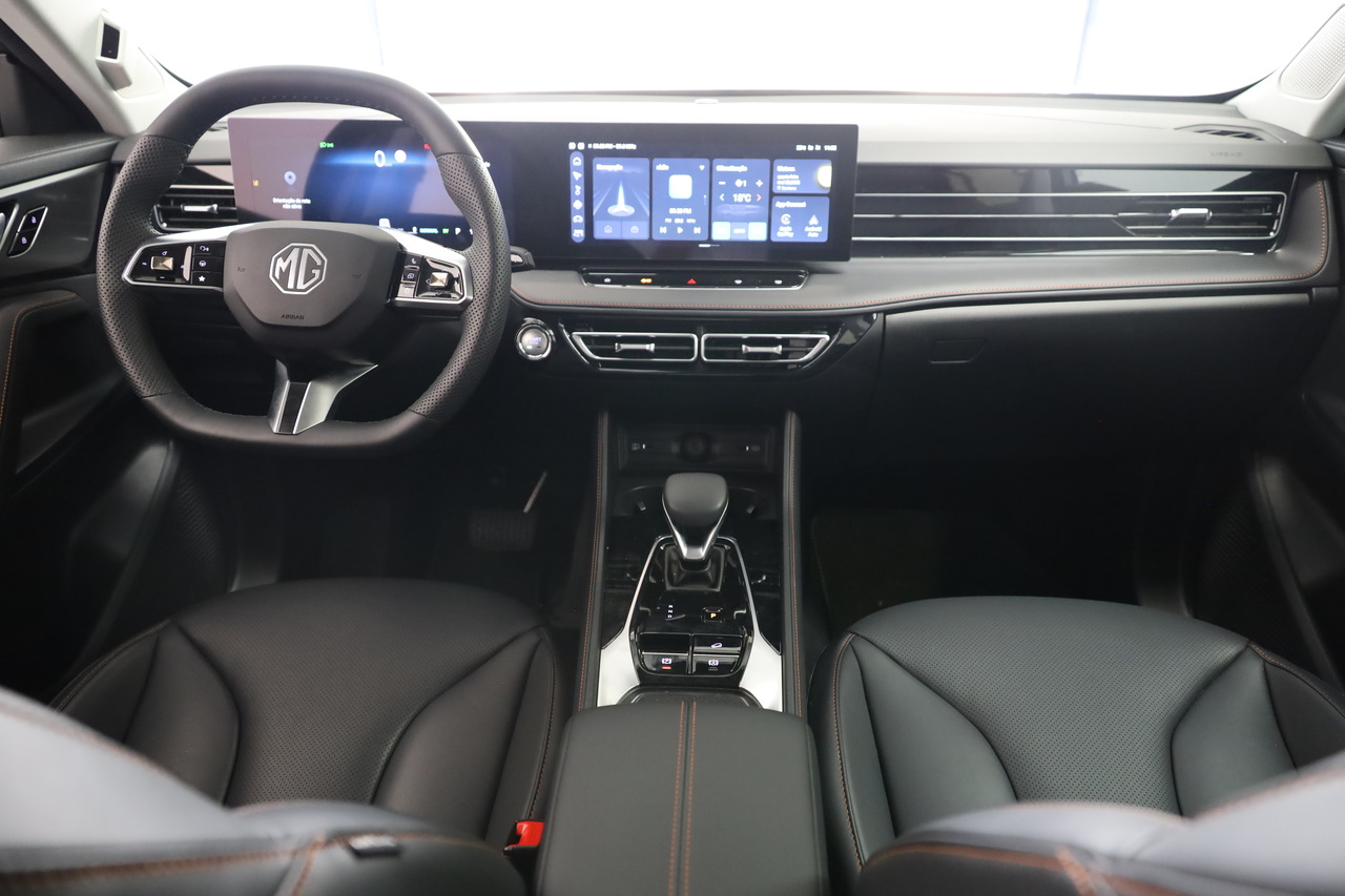 MG HS Hibrido Plug-in 1.5T 21kWh 2WD LUXURY