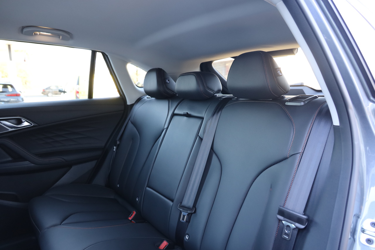 MG HS Hibrido Plug-in 1.5T 21kWh 2WD LUXURY