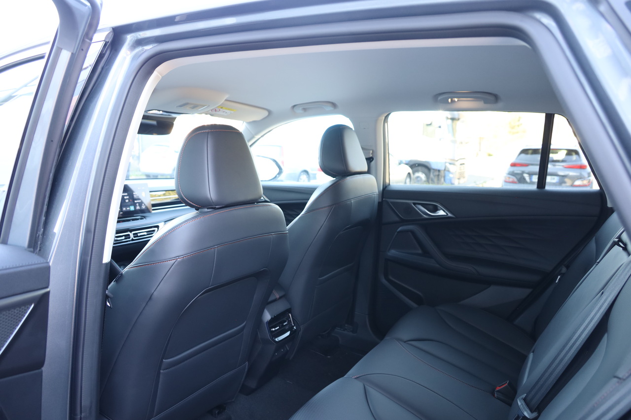 MG HS Hibrido Plug-in 1.5T 21kWh 2WD LUXURY