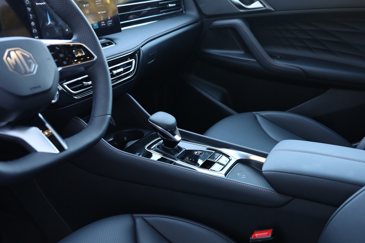 MG HS Hibrido Plug-in 1.5T 21kWh 2WD LUXURY