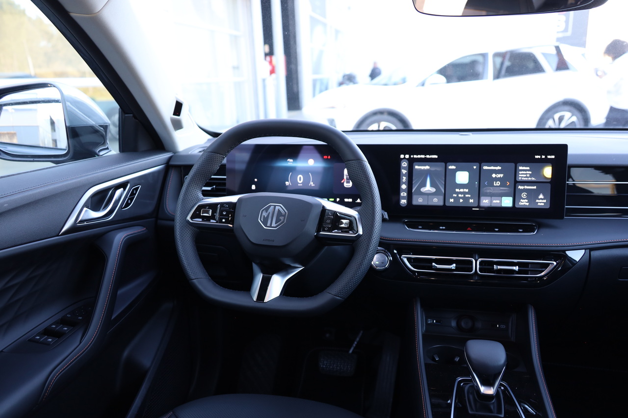 MG HS Hibrido Plug-in 1.5T 21kWh 2WD LUXURY