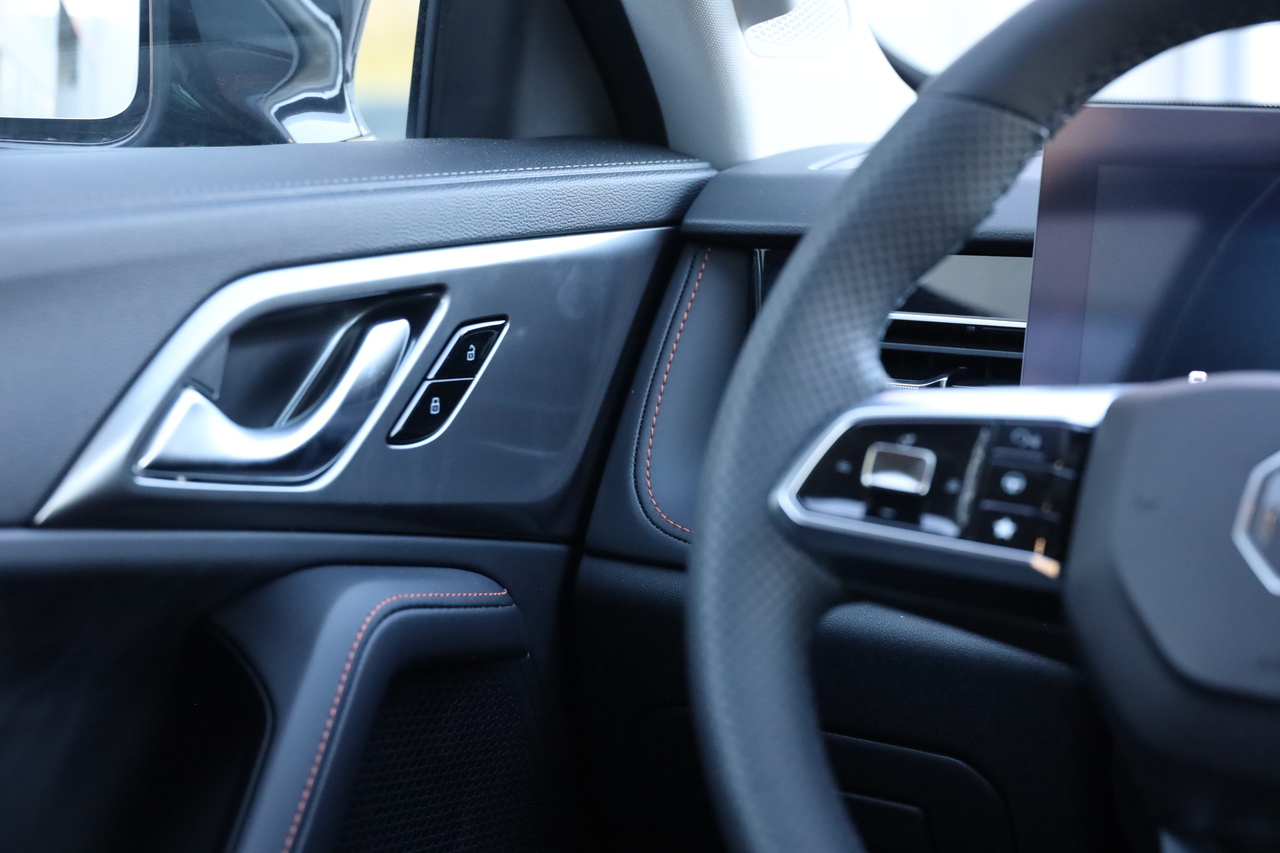 MG HS Hibrido Plug-in 1.5T 21kWh 2WD LUXURY