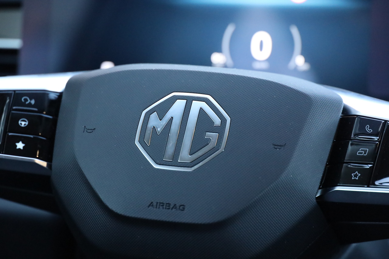 MG HS Hibrido Plug-in 1.5T 21kWh 2WD LUXURY
