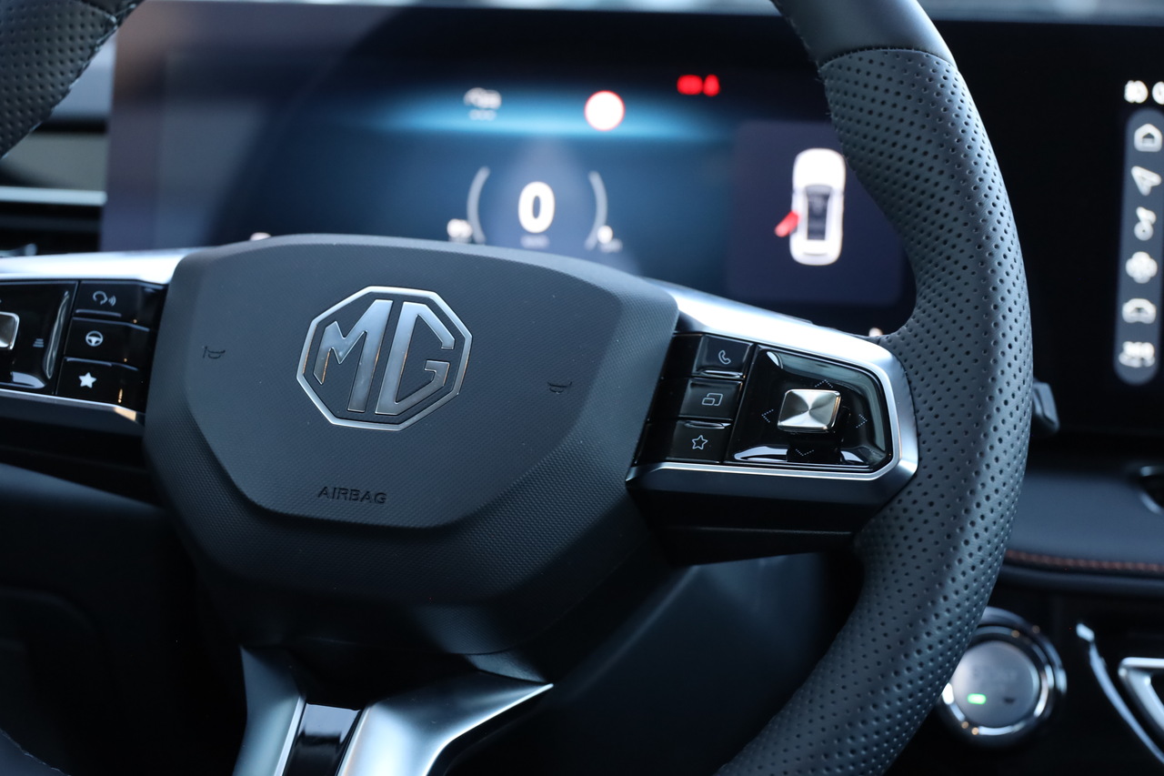 MG HS Hibrido Plug-in 1.5T 21kWh 2WD LUXURY