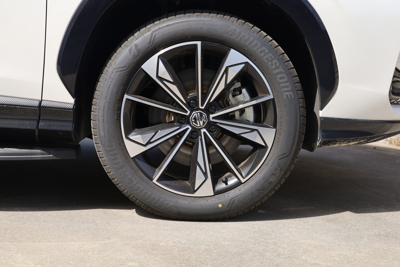 MG HS Hibrido Plug-in 1.5T 21kWh 2WD LUXURY