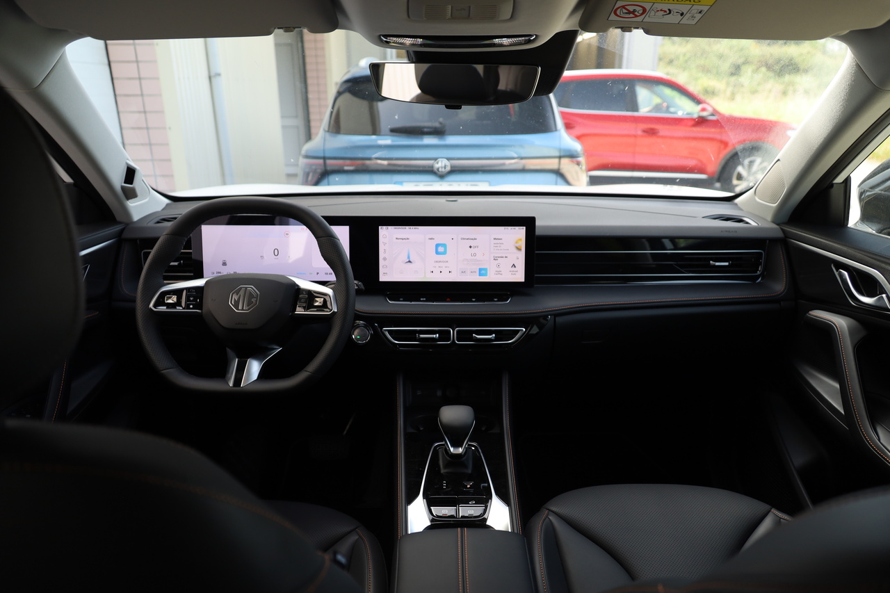 MG HS Hibrido Plug-in 1.5T 21kWh 2WD LUXURY