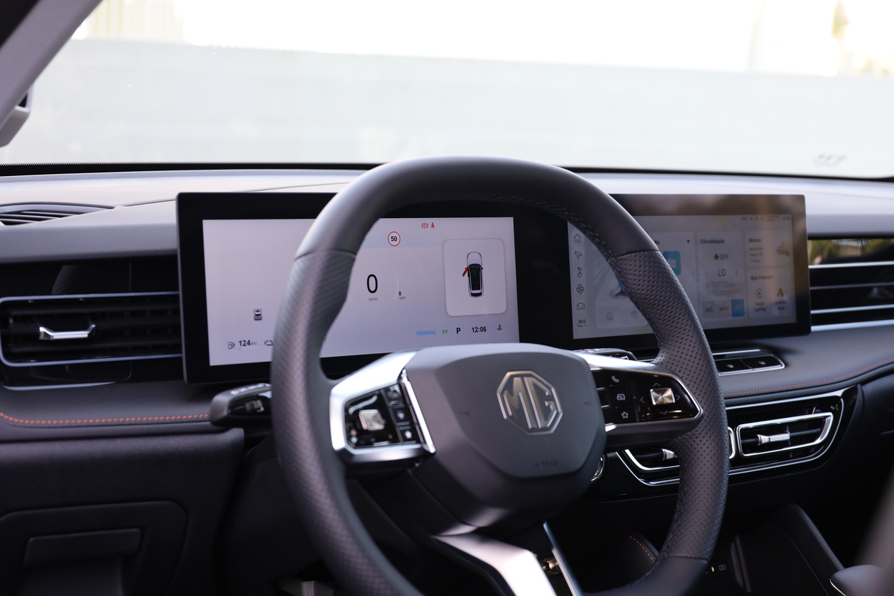 MG HS Hibrido Plug-in 1.5T 21kWh 2WD LUXURY