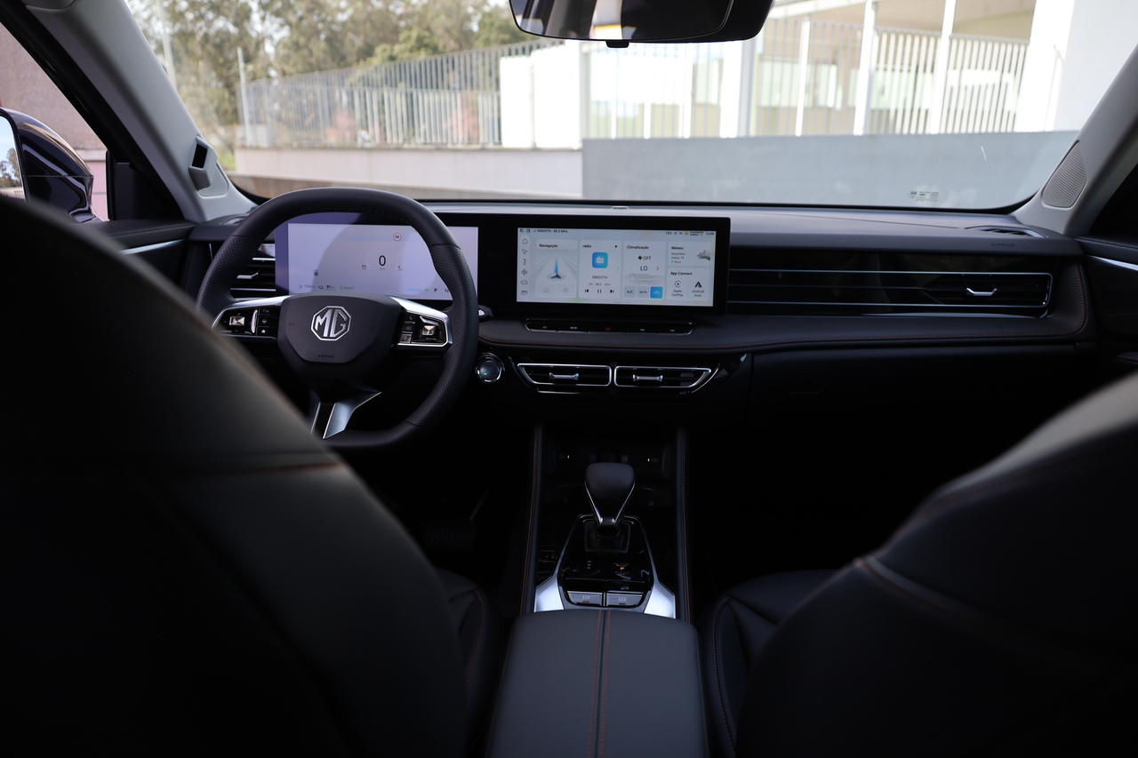 MG HS Hibrido Plug-in 1.5T 21kWh 2WD LUXURY