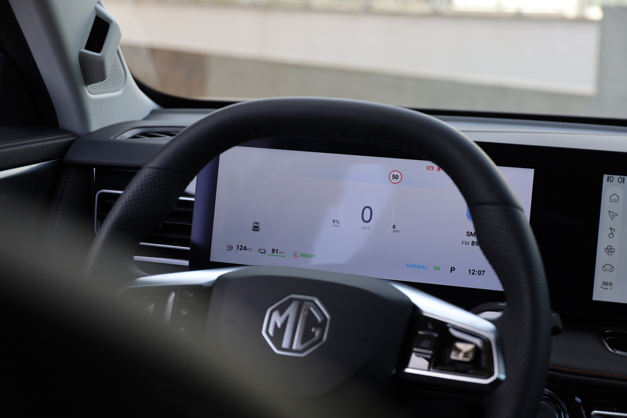 MG HS Hibrido Plug-in 1.5T 21kWh 2WD LUXURY