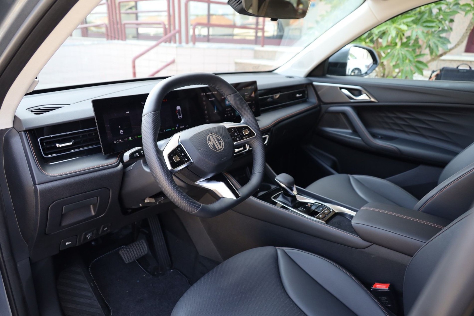MG HS Hibrido Plug-in 1.5T 21kWh 2WD LUXURY